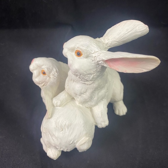 Vintage Home Interior White Bunny Rabbits Figurine Statue 2002 Easter Spring - Picture 4 of 6